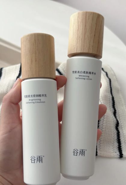 么牌子?2025公认效果显著的十大化妆品AG真人平台app化妆品的十大名牌是什(图2) 么牌子?2025公认效果显著的十大化妆品AG真人平台app化妆品的十大名牌是什(图2)